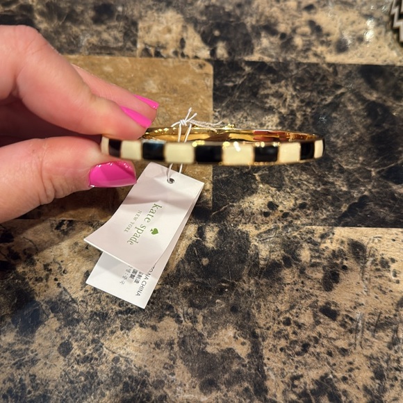 Kate Spade Take a Bow Cream & Black Bangle Bracelet - Picture 8 of 8
